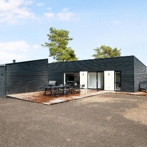 Awesome Home In Ebeltoft With 4 Bedrooms And Internet