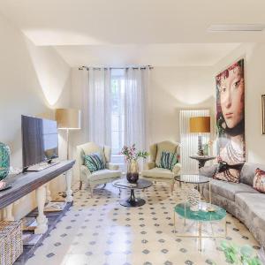 Vissi D Arte an Apartment with Garden