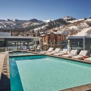 Ski-in/out exclusive high end luxury 2BR at Park City Mountain restaurants spa bar rooftop pool