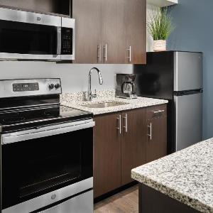 StayAPT Suites Suffolk-Chesapeake