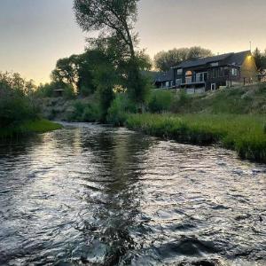 Beautiful Lodge And River Ranch Property For Up To 120 People
