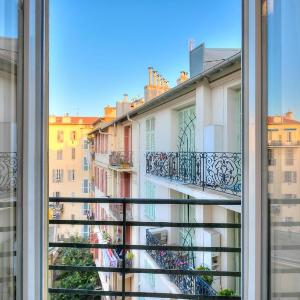 Paganini City Center Apartment with Terrace - Happy Rentals