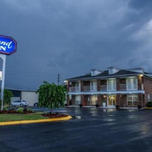 Hotels near The Farm Summertown - Richland Inn