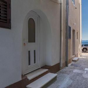 Apartments by the sea Igrane Makarska - 23620