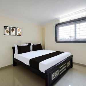 HOTEL RKS Near by Narsingi