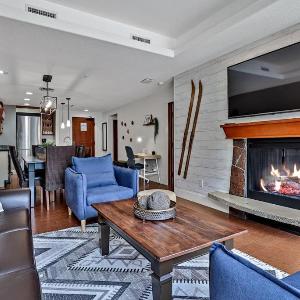 Classic Hideaway Elegant 2BD 2BTH