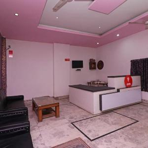 Hotel O Mahak Palace