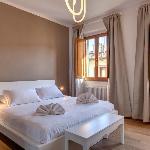 Sacha Apartment by Mamo Florence