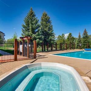 Private Washer & Dryer Outdoor Pool and Hot Tub Nicely Updated Free Bus Route