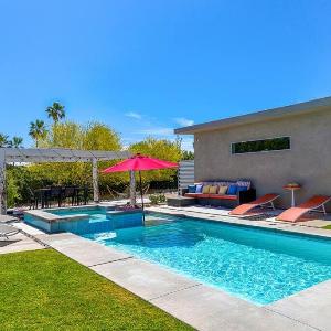 Exclusive Luxury Villa Palm Springs 3 Br plus Casita