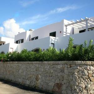 Seafront Apartment in Apulia with shared garden