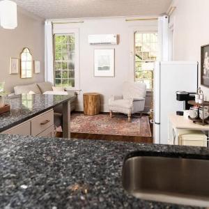 Boutique 1 BR at Park Place