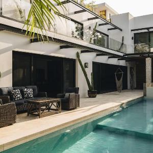 Elegant Villa Stay Gated Place Full Concierge