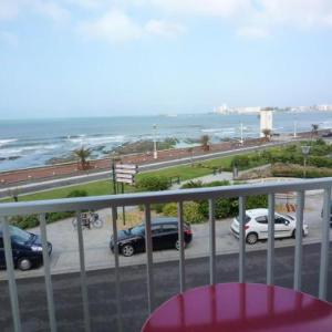 Appartement T2 rénové face mer avec balcon à 150m de la plage et 300m des commerces - FR-1-92-611