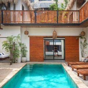 7BR Dream Villa Pool Jacuzzi and Stylish Patio