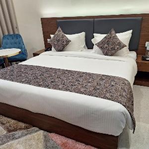 IVA Premium Delhi Airport - FREE Airport Drop