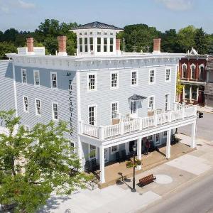 The Cadillac House Lexington Tapestry Collection by Hilton