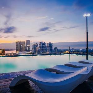 Hotel Serviced Condo Unique Infinity Pool with Mekong River View
