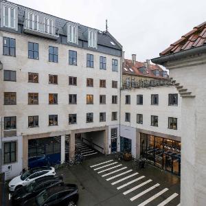 Spacious Nørrebro Stay for Groups & Families