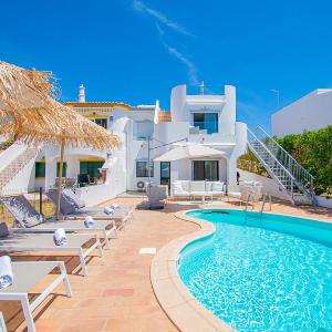 Casa Mel - Stylish 3-Bed Townhouse with Pool