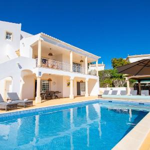 Casa Filipa Full house - Spacious Villa with Private Pool & Jacuzzi