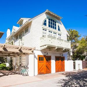 Benoit Carriage House