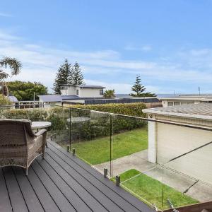Azure Studio - Ocean Glimpses - 3 Mins Walk to Beach