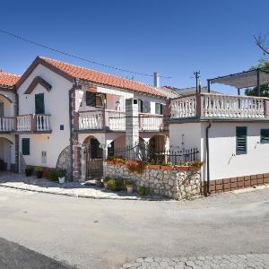 Apartments with parking space Privlaka Zadar - 23640