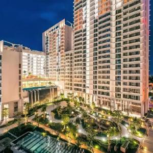 The Peak Midtown Suites - Infinity Pool & Gym