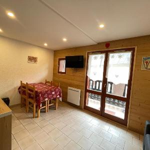 Studio cabine 4 pers avec balcon et wifi à Valloire - FR-1-263-543