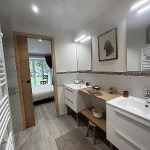 Chambres spacieuses à Cauterets jardin privé animaux acceptés - FR-1-812-108