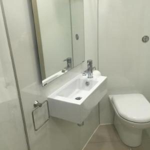 Hotels near Magnum Theatre Irvine - The Harbour Guest House