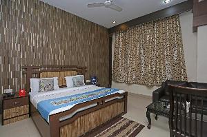Vaccinated Staff- Capital O 1299 Hotel Mukut Regency, Ghaziabad