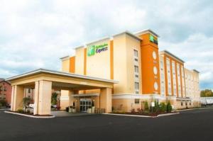 Holiday Inn Express Toledo North, an IHG Hotel, Toledo