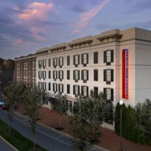 Hotels near Omega Center Huntsville - SpringHill Suites by Marriott Huntsville West/Research Park