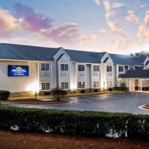 Microtel Inn & Suites by Wyndham Southern Pines / Pinehurst