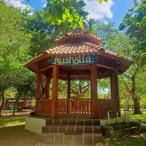 Pasir Putih Resort & Restaurant.