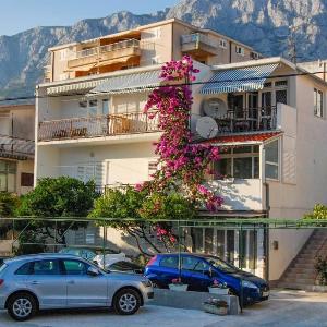 Apartments and rooms by the sea Makarska - 22419