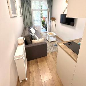 MINI Chrobrego przy plaży z Loggia