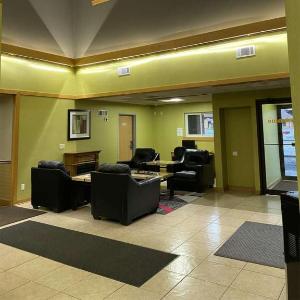 Coratel Inn and Suites By Jasper River Falls