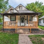 Beautiful 2 Bed 1 Bath home near College Hill Wichita