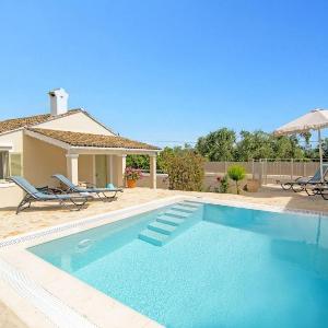 Villa Petroula by Villa Plus