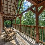 A Bearz Haven cabin Pigeon Forge Tennessee