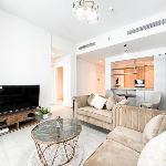 Wilton Terrace Charm- Stylish 1-Bedroom in MBR City With a Pool View Dubai 