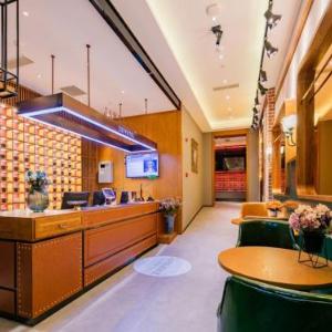 James Joyce Coffetel Xi'an Bell Tower Metro Station Huimin Street