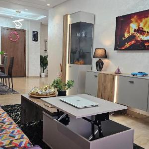 Modern 2-3BR Apartment in Maarif - Balcony AC & Private Parking