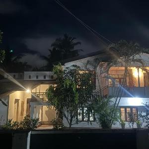 Oracle Residence