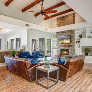 Rancho Relaxo by PaseoHomesAZ with Pool Spa and Separate Casita