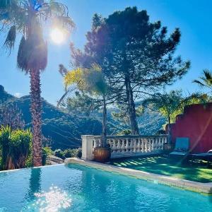 Maison conviviale à Fréjus avec piscine à débordement
