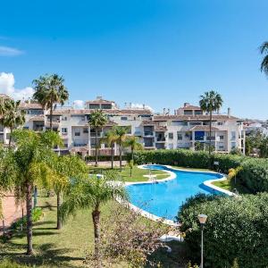 Sunny getaway with pool in Marbella - Ref M54